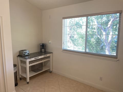 Upstairs breakfast bar in kitchen