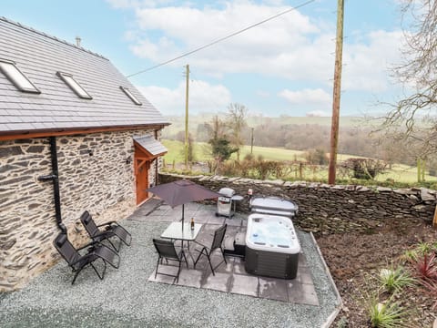Cottage | Outdoor dining