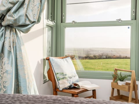 Cottage | 3 bedrooms, individually decorated, individually furnished, free WiFi