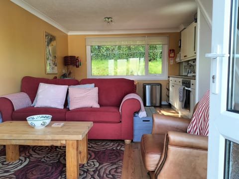 Cottage | Living area