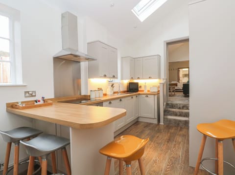 Cottage | Interior