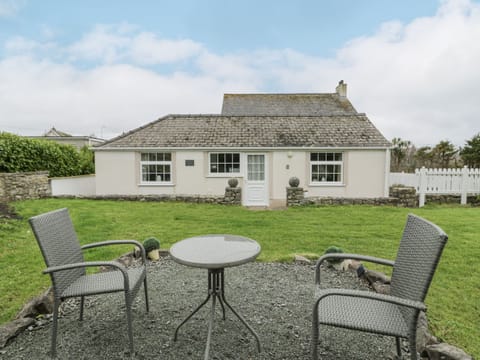 Cottage | Property grounds
