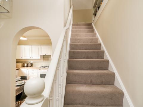 Cottage | 2 bedrooms, individually decorated, individually furnished, free WiFi