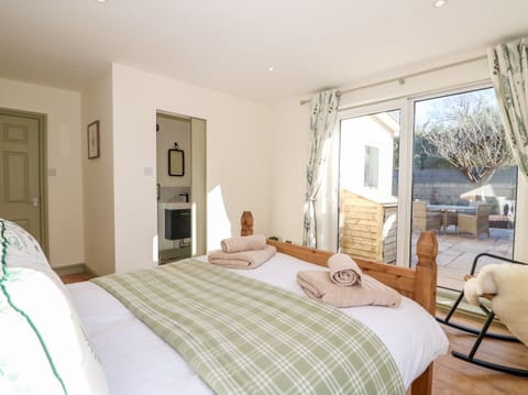 Cottage | 3 bedrooms, individually decorated, individually furnished, free WiFi