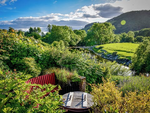 Cottage | Property grounds