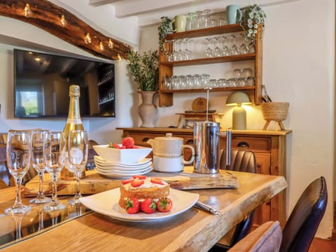 Cottage | Interior