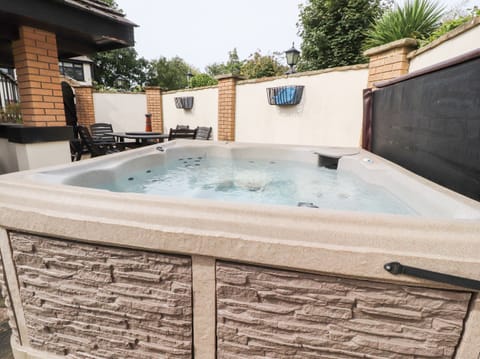 Cottage | Spa
