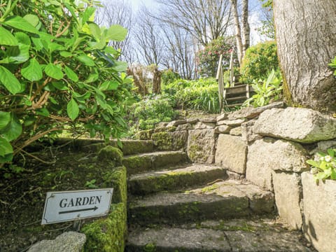 Cottage | Property grounds