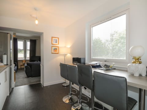 Cottage | 2 bedrooms, individually decorated, individually furnished, free WiFi