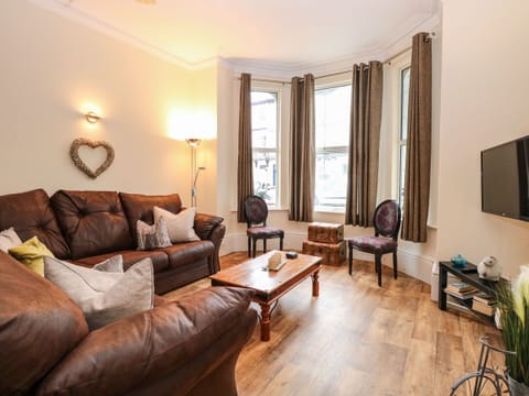 Cottage | Living area