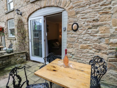 Cottage | Outdoor dining