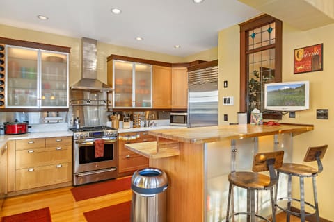 Chef's kitchen with sub zero fridge