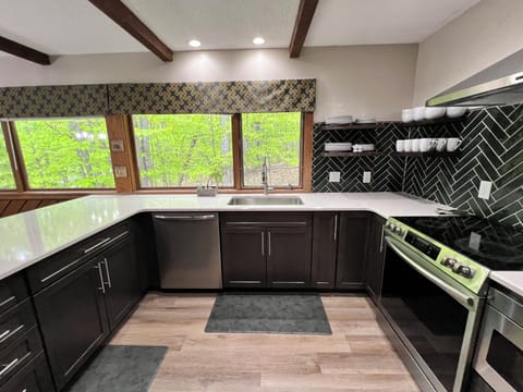 STAINLESS STEEL APPLIANCES