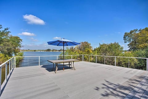 Granbury Vacation Rental | 4BR | 3BA | 3,011 Sq Ft | Stairs Required