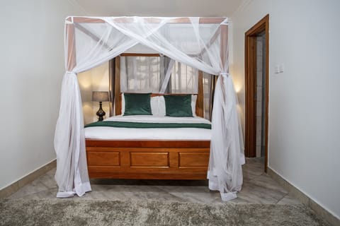 Standard Double Room, Garden View | Soundproofing, WiFi (free), bed sheets