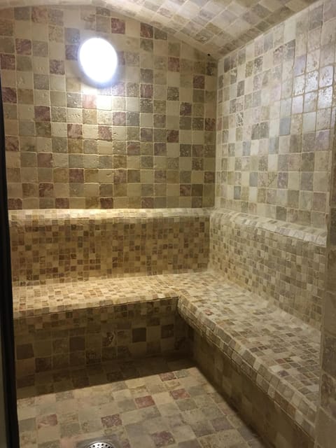 Comfort Apartment, Ensuite, Park View (Hommage) | Bathroom | Towels