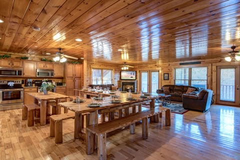 Studio (Multiple Bedrooms) | Property amenity