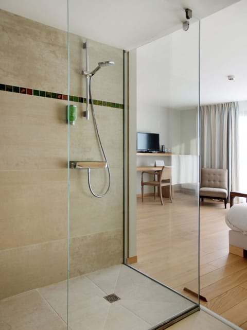 Double Room, Terrace, Sea View | Bathroom | Free toiletries, hair dryer, bathrobes, towels