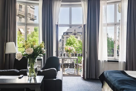 Junior Suite | In-room safe, desk, laptop workspace, WiFi (free)
