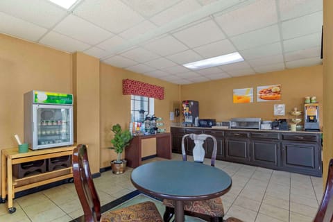 Free daily on-the-go breakfast