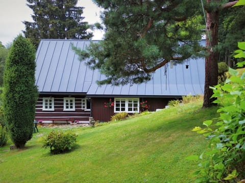 House, Property, Home, Cottage, Land Lot, Building, Yard, Barn, Farmhouse, Tree