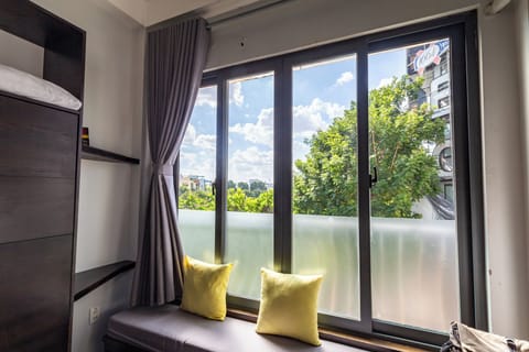 Design Room | Minibar, desk, laptop workspace, blackout drapes