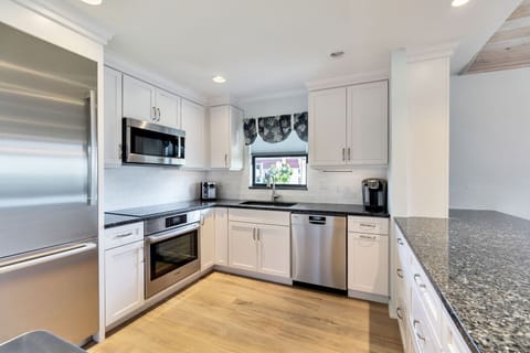 Stunning high end kitchen, perfect for the chef in the family