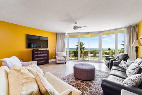 Caribe Resort D414 Living Room