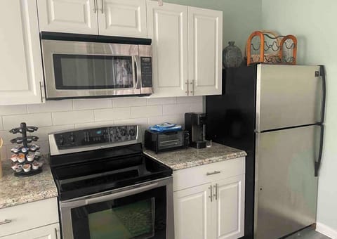 Kitchen Fridge, Glass Stove, Microwave Range, Dishwasher, Airfryer, Keurig Maker