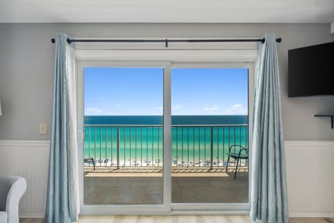 Condo, 1 King Bed with Sofa bed (The Summit 1222) | Exterior