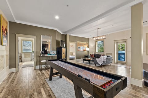 Welcome to The Ray Penthouse Suite!