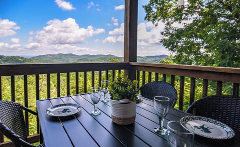 Breathtaking views while you enjoy a meal 