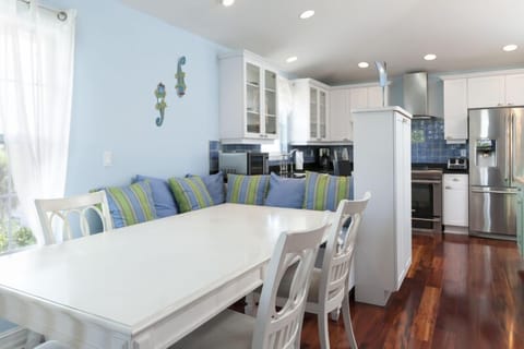 dining area 2nd floor