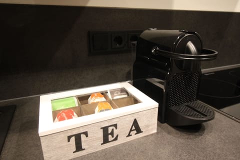 Premium Chalet | Private kitchen | Oven, stovetop, dishwasher, coffee/tea maker