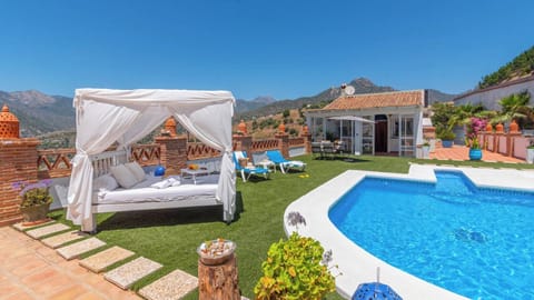 Villa Manolo Torrox by Ruralidays