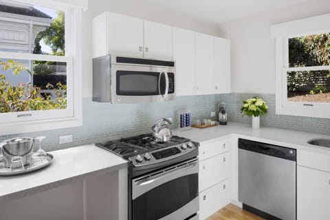 Mini-fridge, coffee/tea maker