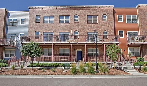 Private front entrance 
