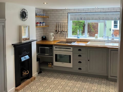 Kitchen/diner | Honey Cottage, Friston, near Saxmundham