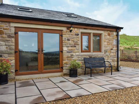Patio | Pendle Holiday Cottages- Roosters Rest - Pendle Holiday Cottages, Barley, near Clitheroe