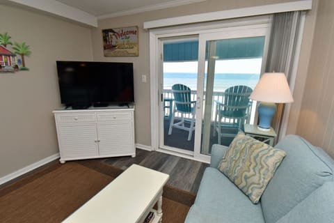 Direct Ocean Front!