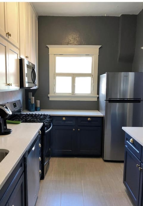 Newly updated kitchen. Includes dishwasher 