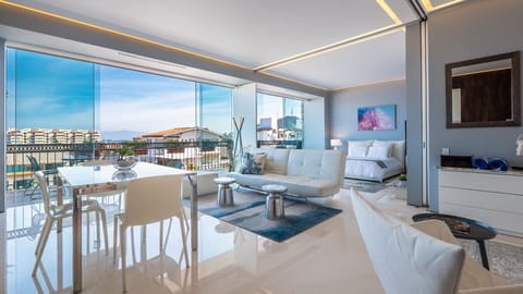 Large and relaxing area to chill during your vacations