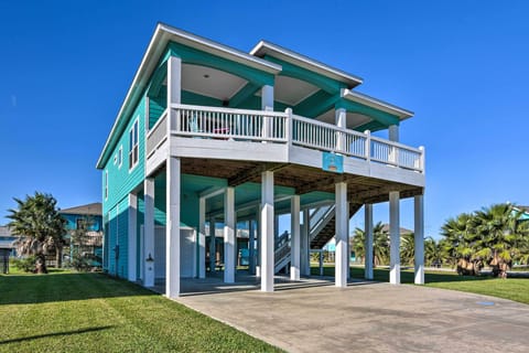 Bolivar Peninsula Vacation Rental | 3BR | 2BA | 1,496 Sq Ft | Steps Required