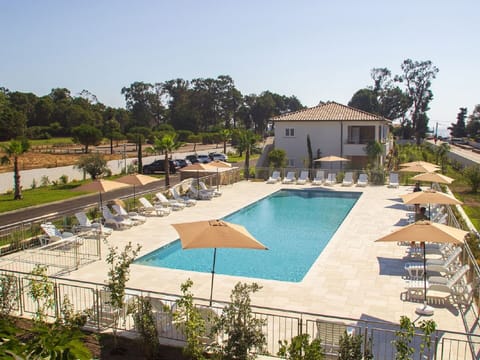 Swimming Pool, Property, Tree, Resort, Real Estate, Residential Area, Shade, Sunlounger, Composite Material, Villa