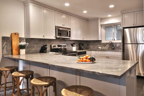 Additional seating at the breakfast bar