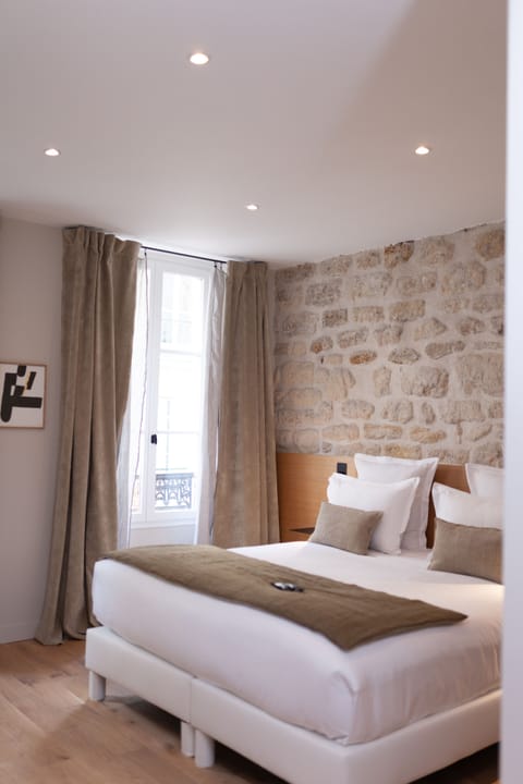 Superior Double Room | In-room safe, desk, free WiFi, bed sheets