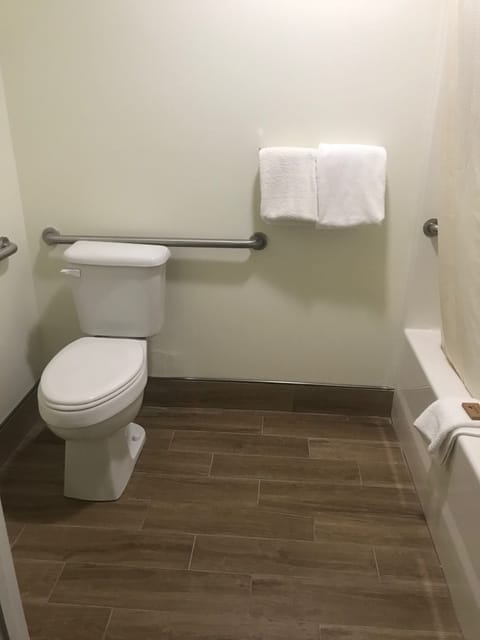 Free toiletries, towels