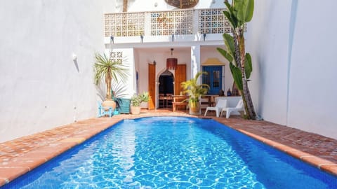 El Patio Andaluz de Vélez Vélez-Málaga by Ruralidays