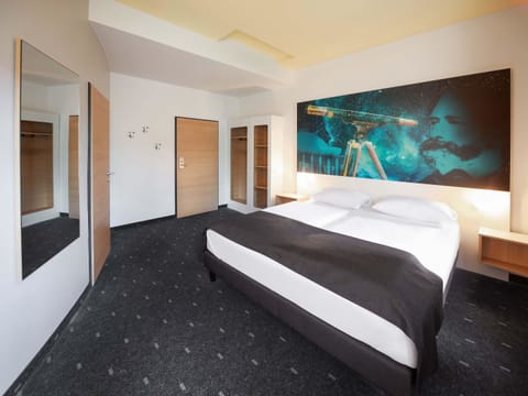 Double Room | Desk, soundproofing, WiFi (free), bed sheets