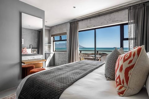 Deluxe Double Room | In-room safe, free WiFi, bed sheets